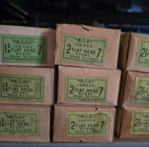 Old school Flathead Wood Screws from Belgium boxes / one gross (144)  sizes start at number 3 and go to 3/8 - Image 5